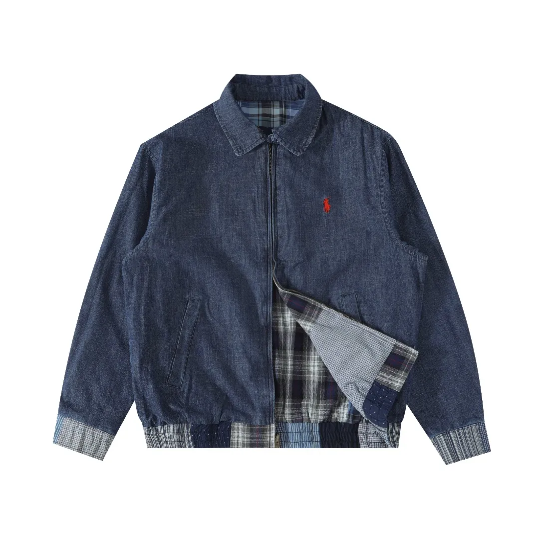 P470 #R15 Ralph Lauren Tokyo limited reversible spliced denim jacket. Catwalk style. Heavy work splicing. Tokyo limited catwalk style. Not available in China. Reversible design. Buying one is equal to buying two. The whole garment is washed and distressed. Heavy work and splicing. Maximum fabric loss. No complicated copywriting. Self-observation of details. Shipping is time-consuming and labor-intensive. If you like it, hurry up and be first to arrive. SIZE: S M L XL Length: 64/66/68/70 Bust: 116/120/124/128 Shoulder width: 52/53/54/55 Sleeve length: 57/58/59/60 Hem: 90/92/94/96 (elastic)